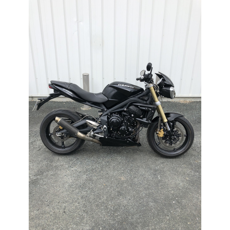 TRIUMPH 675 STREET TRIPLE