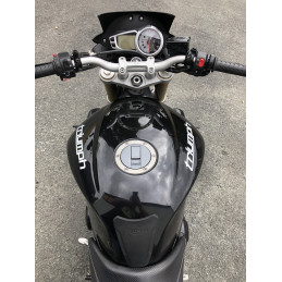 TRIUMPH 675 STREET TRIPLE