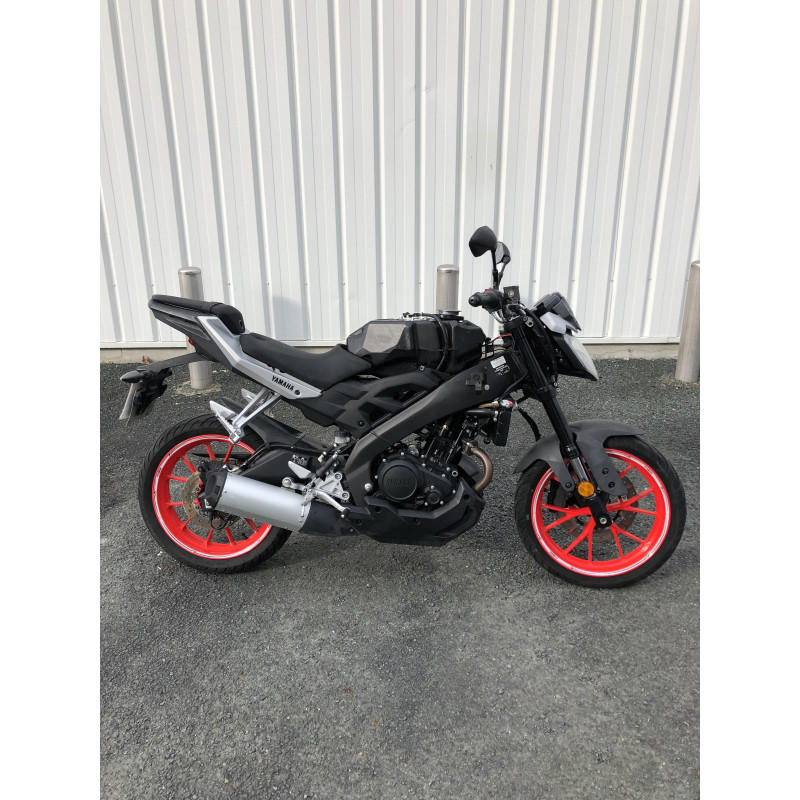 YAMAHA MT 125