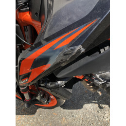 KTM 890 DUKE R